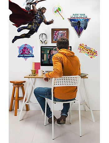 Stickers Muraux Marvel - Thor qui brandit Stormbreaker - 50x70 cm