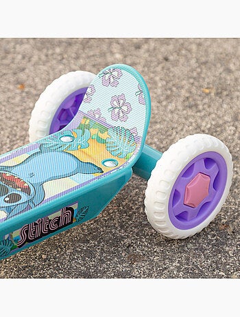 Stitch scooter 3 roues 58x36x65-70 cm max. 20 kg + 2 ans
