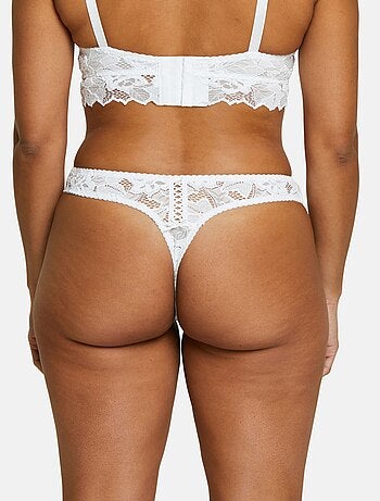 String Arum Sans Complexe