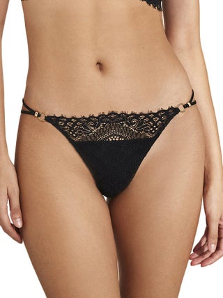 String Davinia
