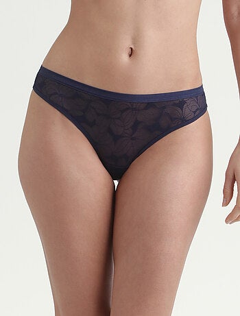String dentelle florale Bloom
