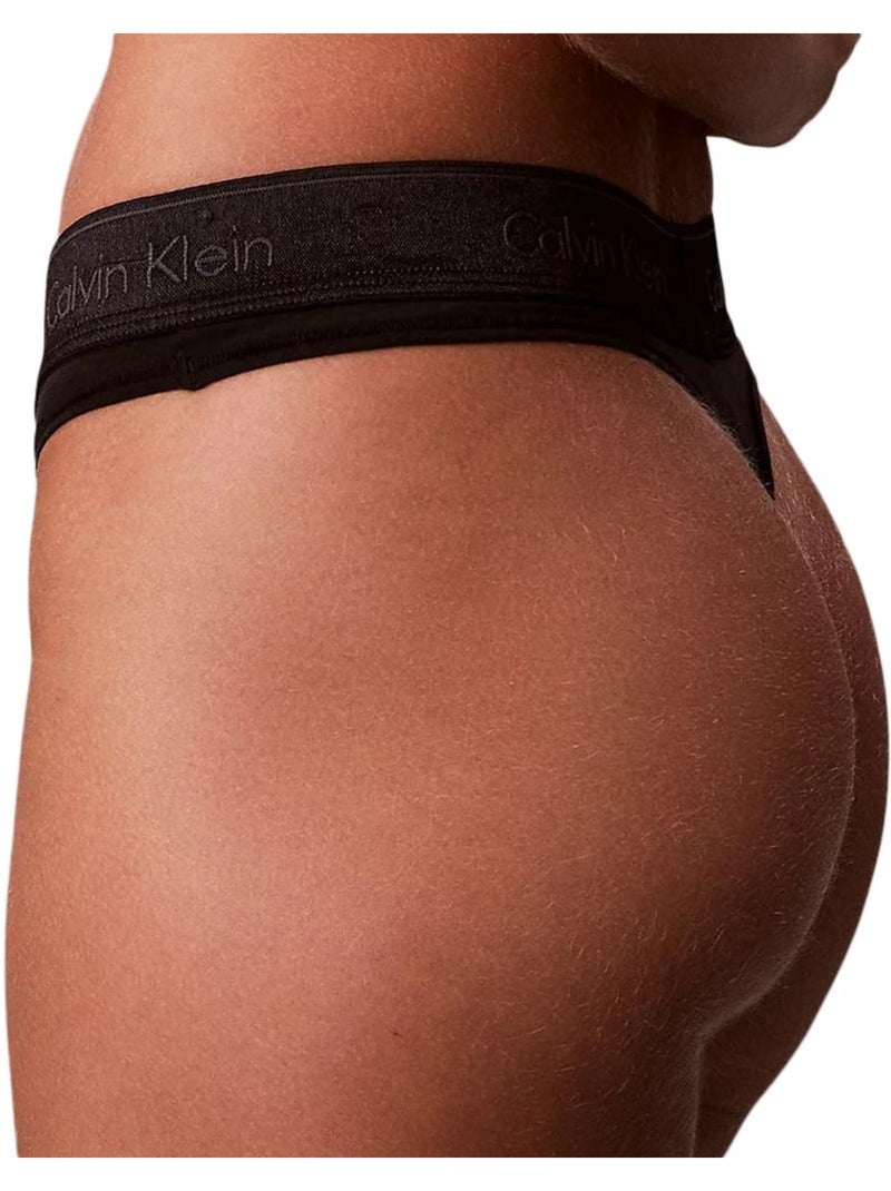 String Femme Calvin Klein Jeans Noir - Kiabi