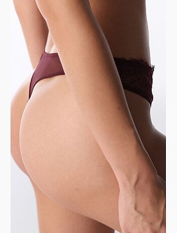 String femme en dentelle penti