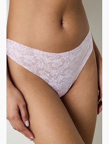 String invisible en dentelle découpée laser penti