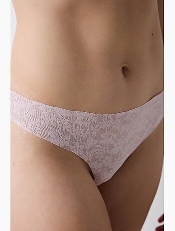 String invisible en dentelle découpée laser penti