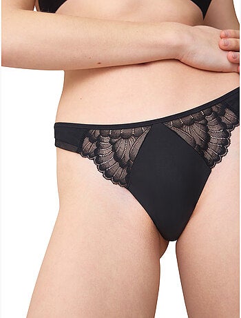 String love in lace