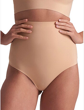 String taille ultra haute invisible