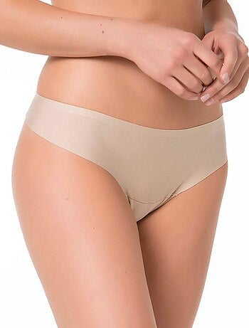 String ultrainvisible peau
