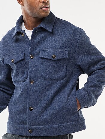 Surchemise avec 2 poches à rabat boutonnées à la poitrine