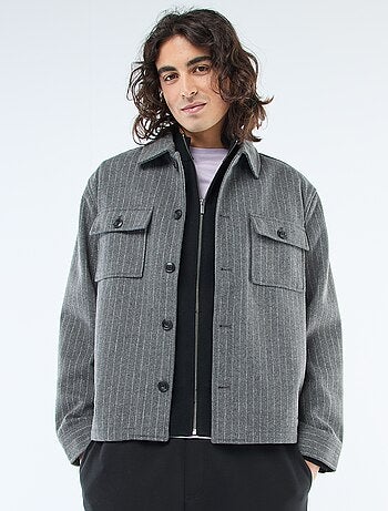 Surchemise unie chaude avec poches à rabat