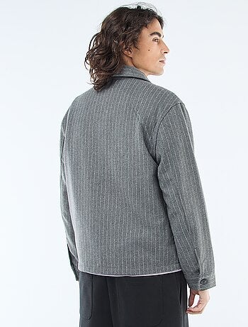 Surchemise unie chaude avec poches à rabat