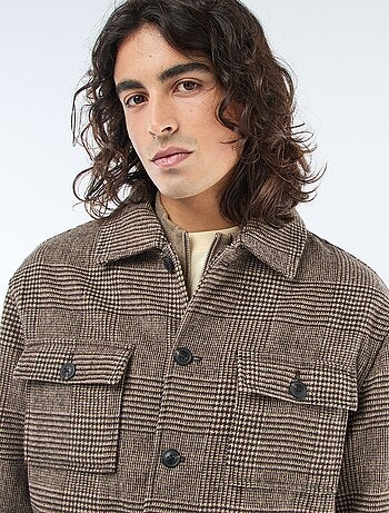 Surchemise unie chaude avec poches à rabat