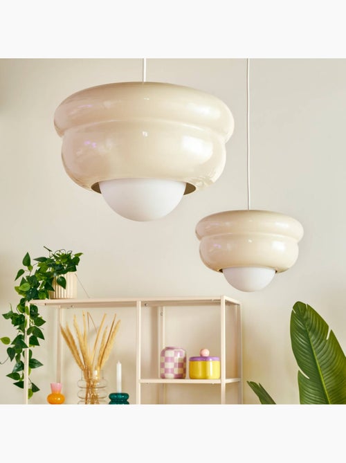Suspension en fonte diffuseur en verre 28cm PATTY - Kiabi Suspension en fonte diffuseur en verre 28cm PATTY - Kiabi