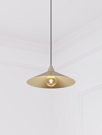 Suspension en métal doré élégant