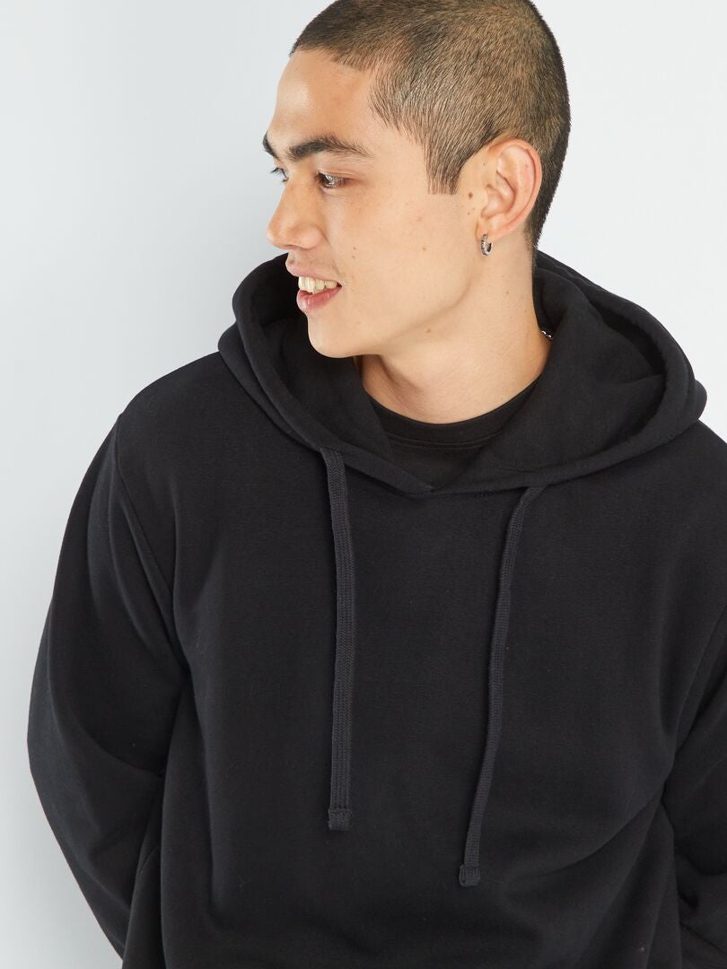 Sweat à capuche avec poche kangourou noir - Kiabi