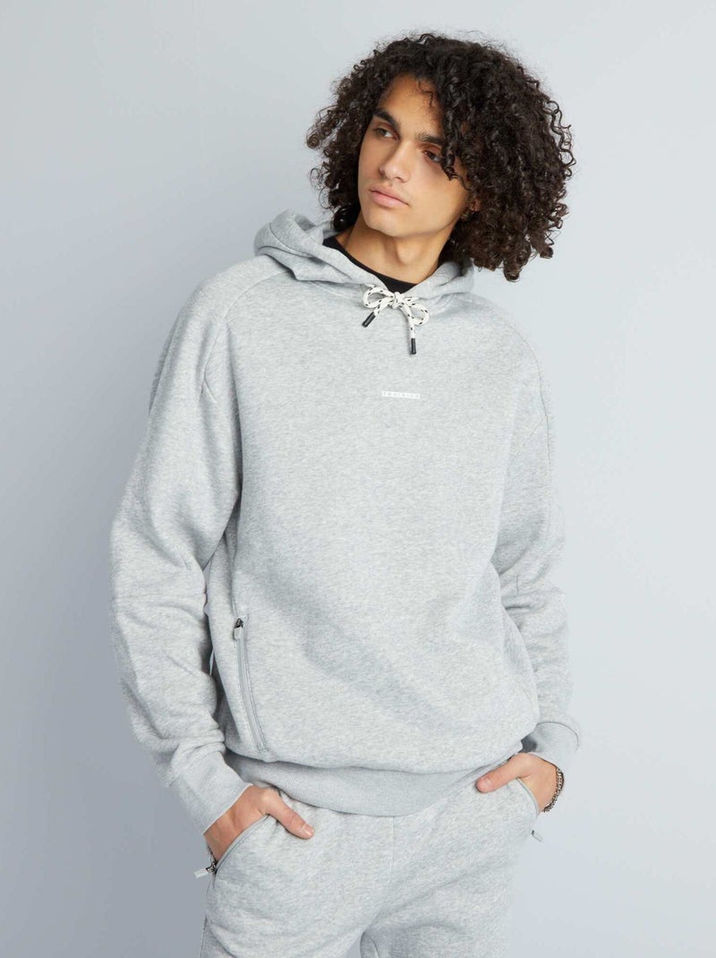 Sweat à capuche avec poches plaquées Gris - Kiabi