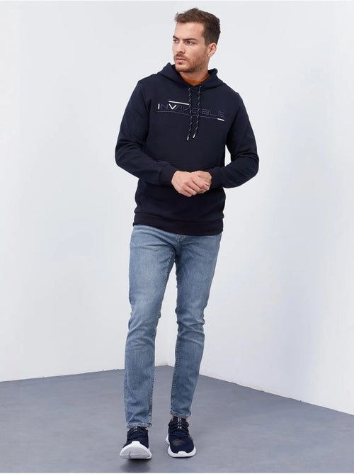 Sweat à capuche homme imprimé avec poche tommy - Kiabi Sweat à capuche homme imprimé avec poche tommy - Kiabi