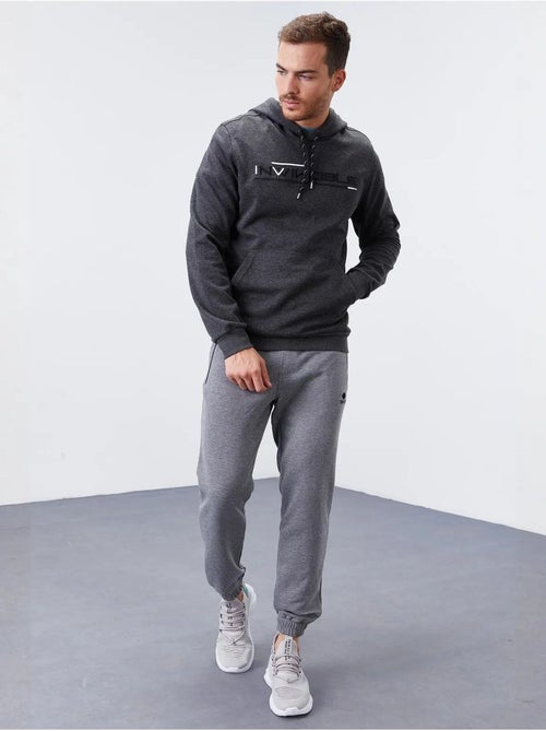 Sweat à capuche homme imprimé avec poche tommy - Kiabi Sweat à capuche homme imprimé avec poche tommy - Kiabi
