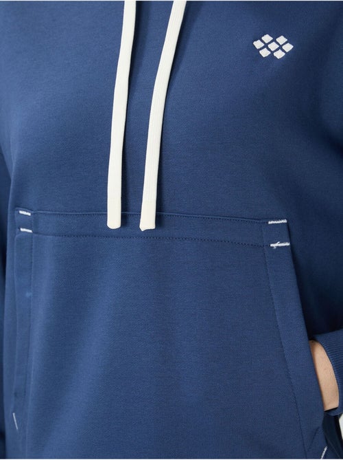 Sweat à capuche oversize avec poche tommy - Kiabi Sweat à capuche oversize avec poche tommy - Kiabi