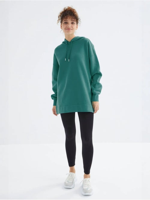 Sweat à capuche oversize avec poche tommy - Kiabi Sweat à capuche oversize avec poche tommy - Kiabi