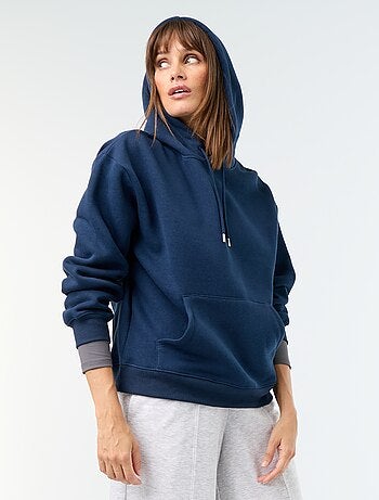 Sweat à capuche uni avec poche kangourou
