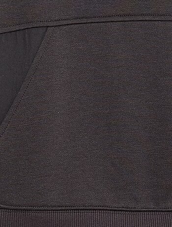 Sweat à capuche uni avec poche kangourou
