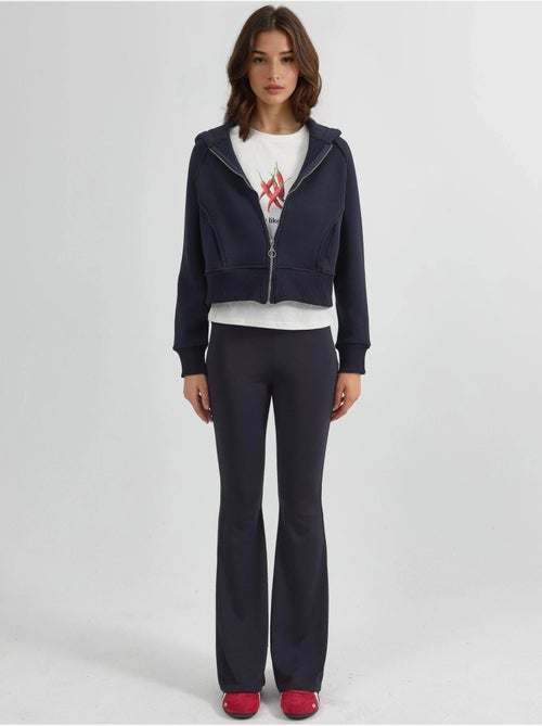 Sweat à capuche zippé coupe décontractée - Kiabi Sweat à capuche zippé coupe décontractée - Kiabi