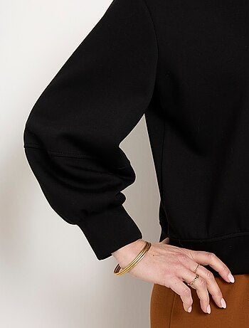 Sweat court col rond en maille douce