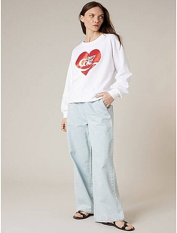 Sweat femme en coton doux deeluxe x COCA-Cola
'Deeluxe'