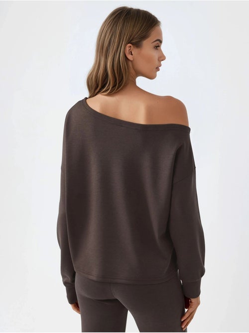 Sweat-shirt à col asymétrique et coupe décontractée busem - Kiabi Sweat-shirt à col asymétrique et coupe décontractée busem - Kiabi