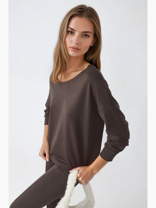 Sweat-shirt à col asymétrique et coupe décontractée busem - Kiabi Sweat-shirt à col asymétrique et coupe décontractée busem - Kiabi