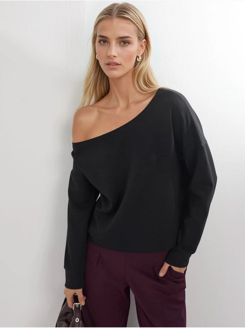 Sweat-shirt à col asymétrique et coupe décontractée busem - Kiabi Sweat-shirt à col asymétrique et coupe décontractée busem - Kiabi