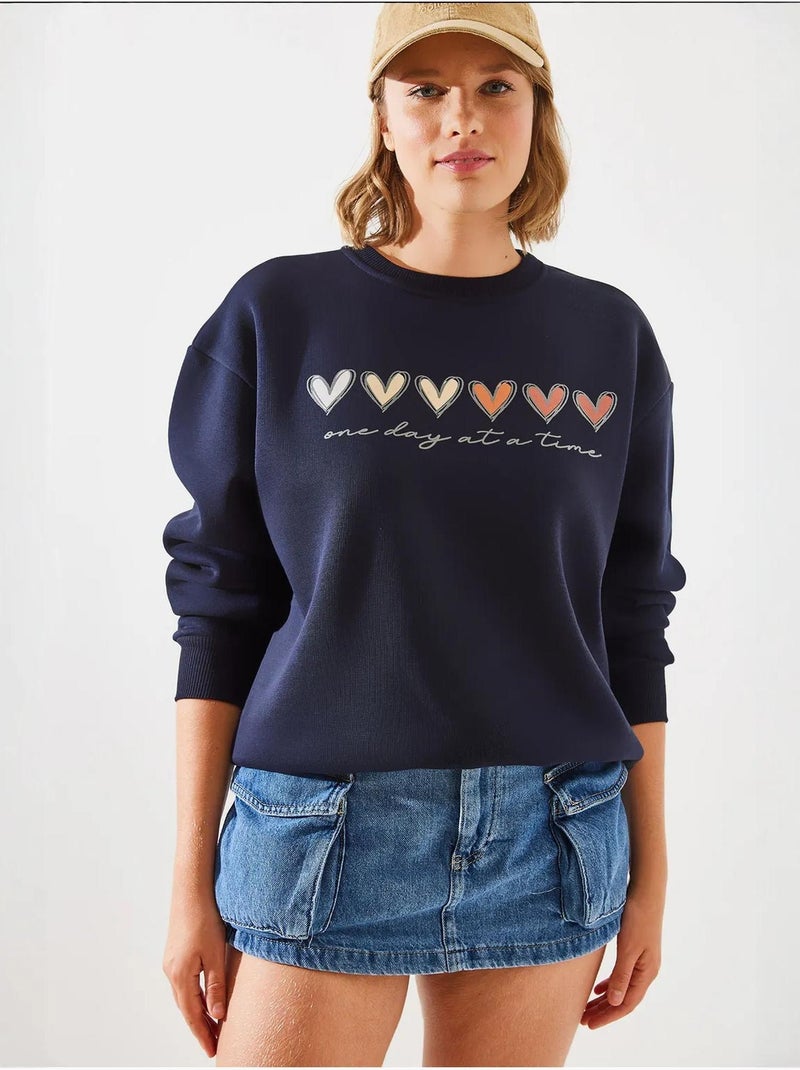 Sweat-shirt à imprimé cœur et col rond lucci Bleu marine - Kiabi
