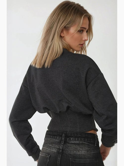 Sweat-shirt ajusté en tricot à col ras du cou et corset hiccup - Kiabi Sweat-shirt ajusté en tricot à col ras du cou et corset hiccup - Kiabi