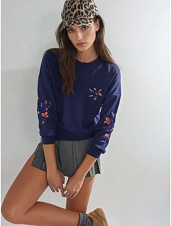 Sweat-shirt brodé à col rond et coupe confortable hiccup