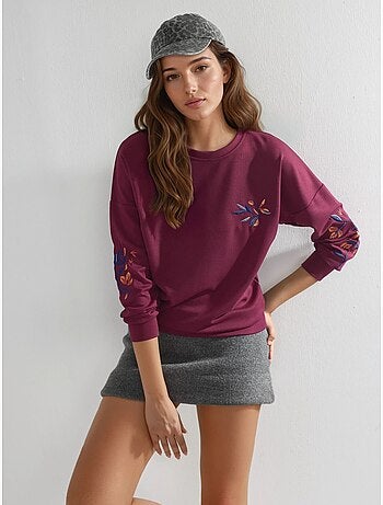 Sweat-shirt brodé à col rond et coupe confortable