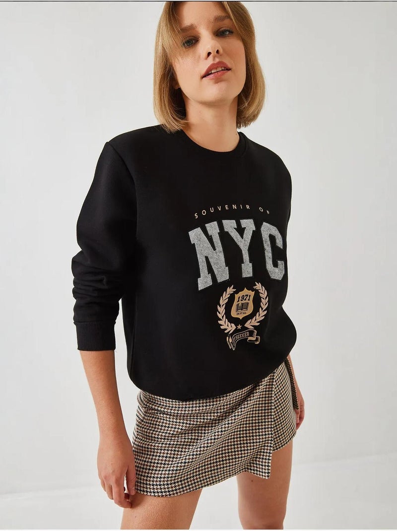 Sweat-shirt brodé à trois fils bianco lucci Noir - Kiabi