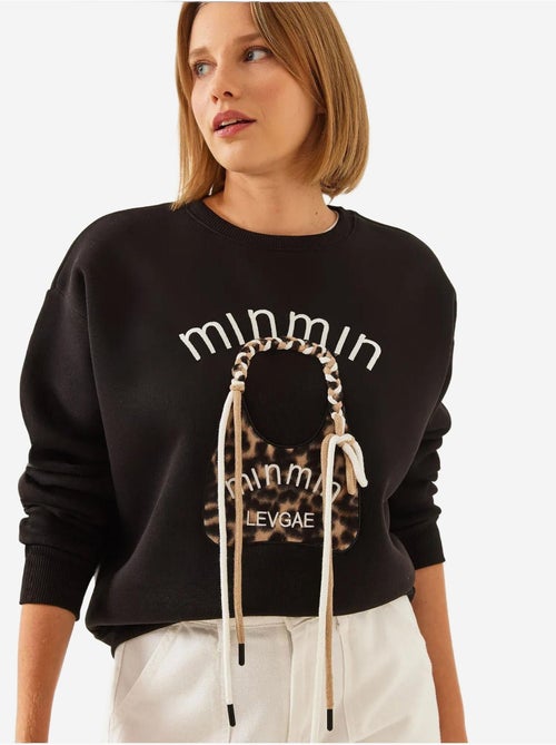Sweat-shirt brodé avec sac léopard bianco lucci - Kiabi Sweat-shirt brodé avec sac léopard bianco lucci - Kiabi