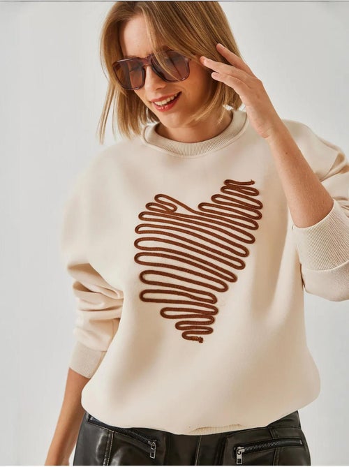 Sweat-shirt brodé cœur lucci - Kiabi Sweat-shirt brodé cœur lucci - Kiabi