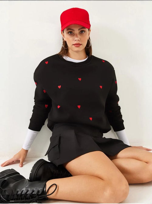 Sweat-shirt brodé cœur mbhs lucci - Kiabi Sweat-shirt brodé cœur mbhs lucci - Kiabi