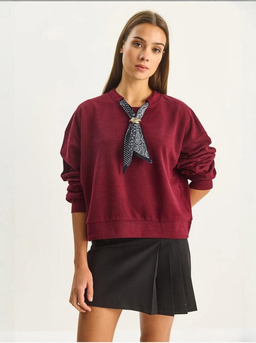 Sweat-shirt côtelé à col rond avec détail d'écharpe lucci - Kiabi Sweat-shirt côtelé à col rond avec détail d'écharpe lucci - Kiabi