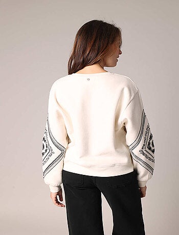 Sweat-shirt en polaire douce à manches longues ballon décorées de motifs brodés
'Deeluxe'