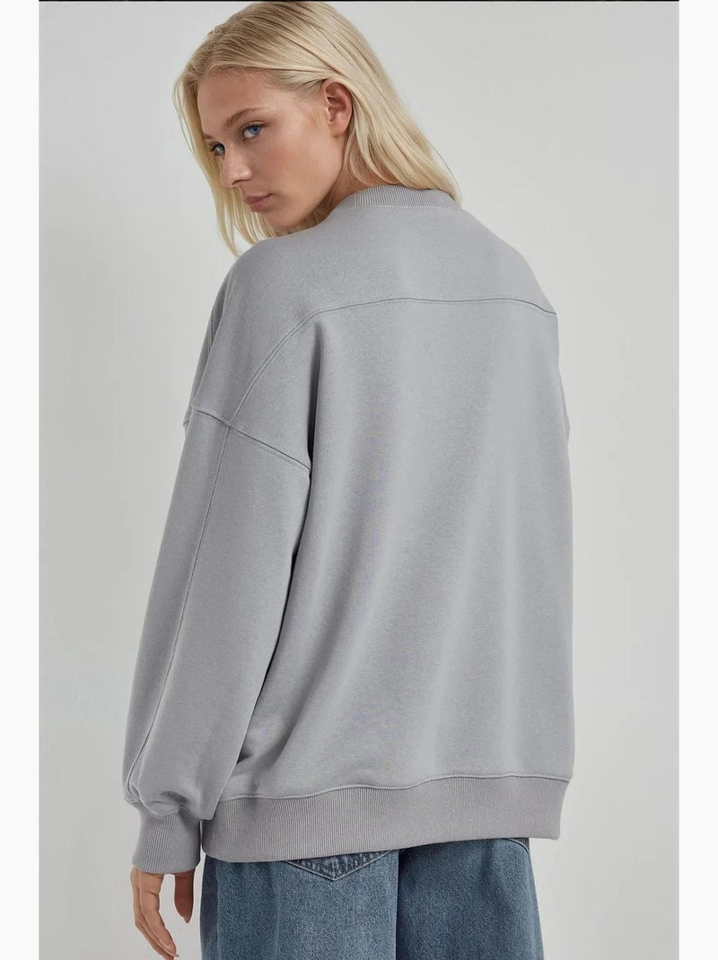 Sweat-shirt en tricot à col rond et coupe décontractée hiccup Gris - Kiabi
