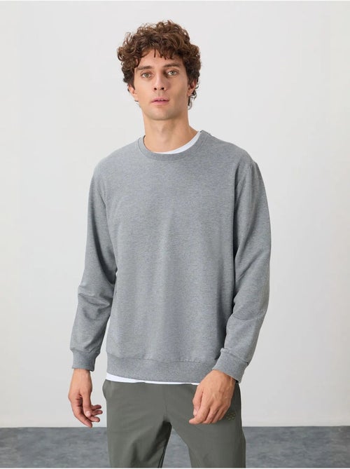 Sweat-shirt homme col rond uni tommy - Kiabi Sweat-shirt homme col rond uni tommy - Kiabi