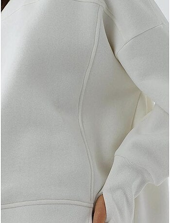 Sweat-shirt oversize à col ras du cou et fente sur le devant blanc