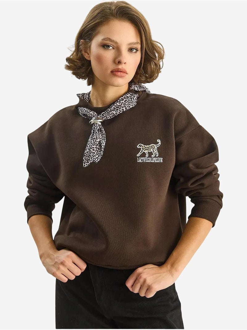 Sweat-shirt ras du cou brodé à imprimé léopard lucci Marron foncé - Kiabi