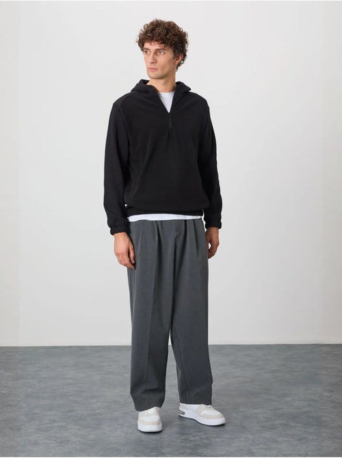 Sweatshirt homme bicolore à demi-zip en maille peluche tommy - Kiabi Sweatshirt homme bicolore à demi-zip en maille peluche tommy - Kiabi