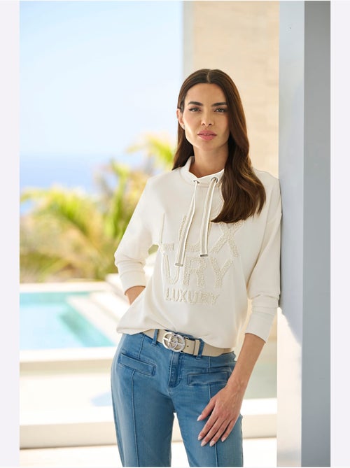 Sweatshirt Inscription En Polaire Douce - Taille Standard - Helline - Kiabi Sweatshirt Inscription En Polaire Douce - Taille Standard - Helline - Kiabi