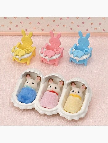 Sylvanian Families 5532 : Les triplés lapin chocolat et accessoires puériculture
