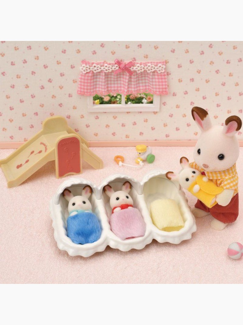 Sylvanian Families 5532 : Les triplés lapin chocolat et accessoires puériculture Multicolore - Kiabi